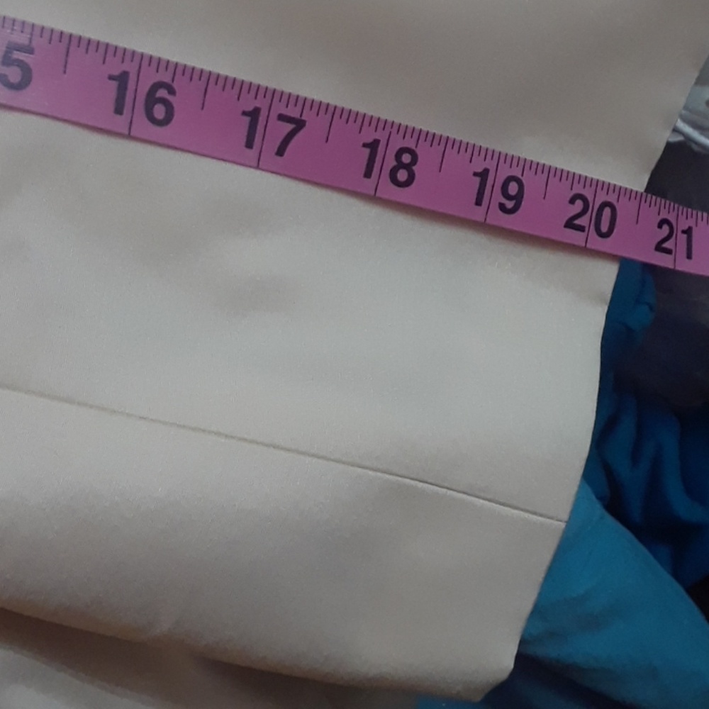 Pretty Tan suit, size 4P - Picture 5 of 6